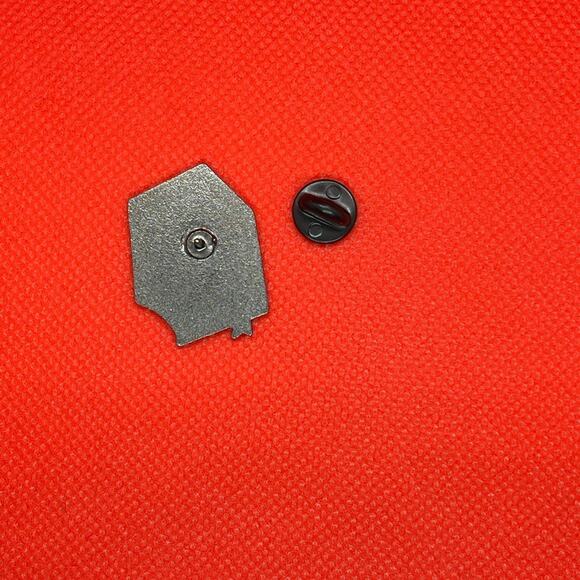 How to Stop Over Thinking Book Pin Brooch - Picture 2 of 2